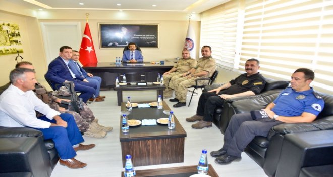 Vali Güzeloğlu Lice Kaymakamlığını Ziyaret Etti