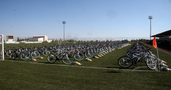 Kiliste Çocuklar Bayrama Bisiklet Sevinciyle Giriyor