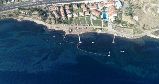 Foçada Denizdeki Kirlilik Havadan Görüntülendi