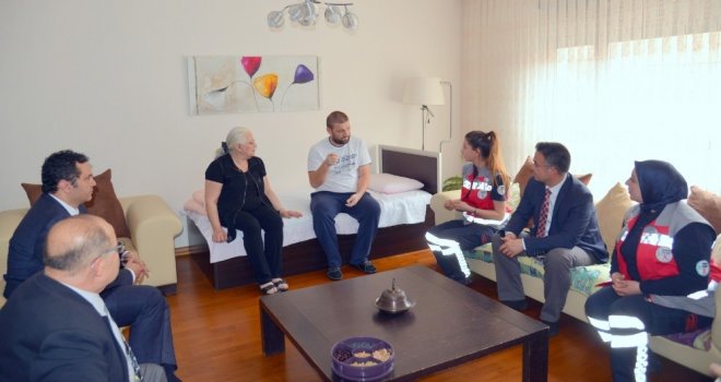 İl Sağlık Müdürlüğü İşitme Engellilere Kulak Veriyor