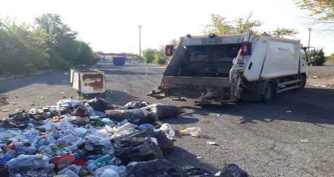Sorumsuzlar Kirletiyor Ergene Belediyesi Temizliyor