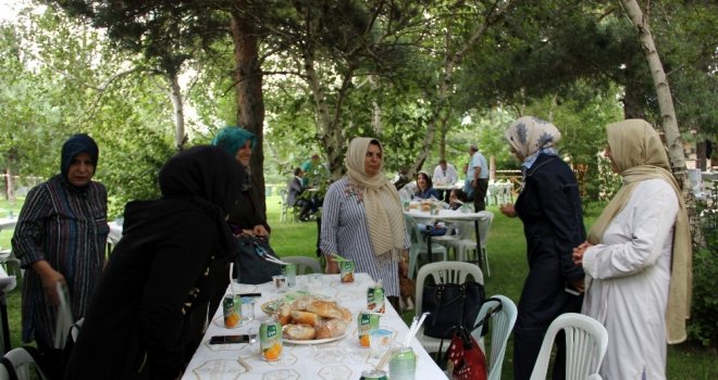 Milletvekili Taşkesenlioğlundan Teşekkür Buluşması
