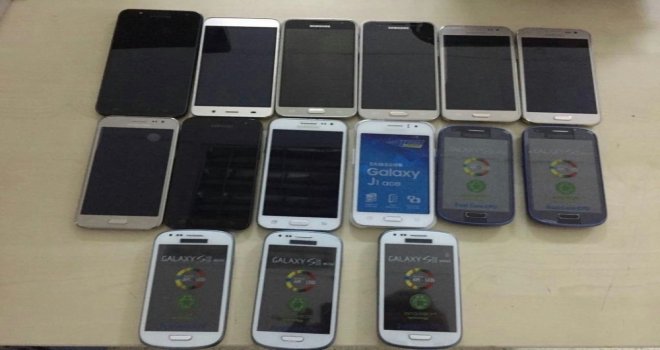 Vanda 15 Adet Kaçak Cep Telefonu Ele Geçirildi