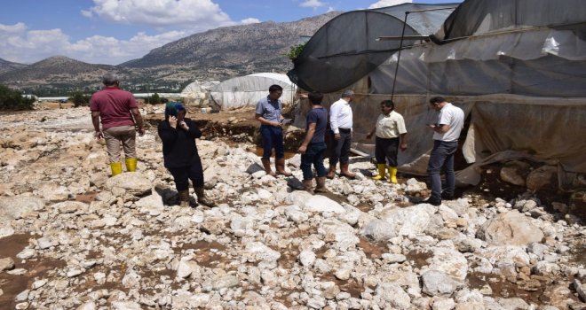Özen, Sel Felaketinin Yaşandığı Elmalıda İncelemelerde Bulundu