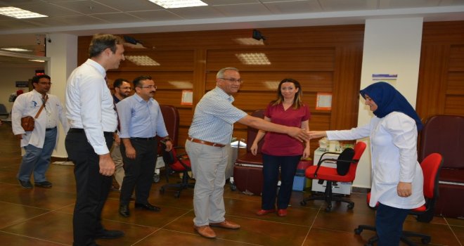 Paü Hastanesi Personeli Bayramlaştı