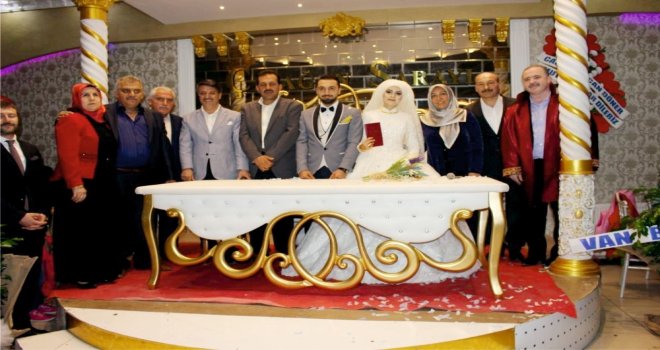 Ak Parti Ailesinin Mutlu Günü