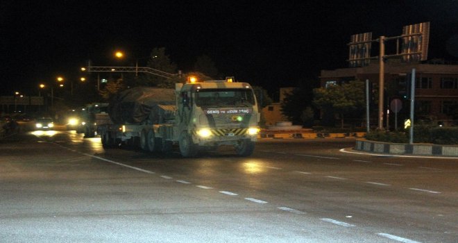 Sınır Hattına Sevkiyat Sürüyor