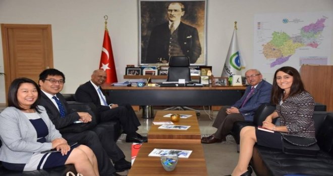 Singapurun Ankara Büyükelçisi, Başkan Albayraka Başarılar Diledi