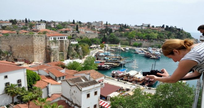 Antalyaya Yerli Turist Dopingi