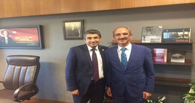 Rektör Karakaya, Kırşehir Milletvekili Dr. Metin İlhanı Ziyaret Etti