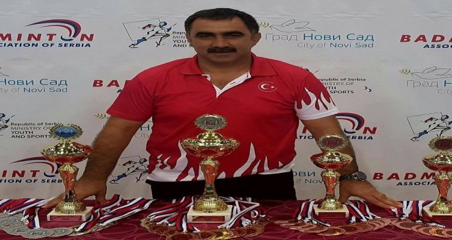 Badminton Semineri Vermek İçin Yunanistana Gitti