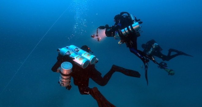 Denizin 65 Metre Derinliğinde 250 Yıllık Rus Savaş Gemisi Bulundu