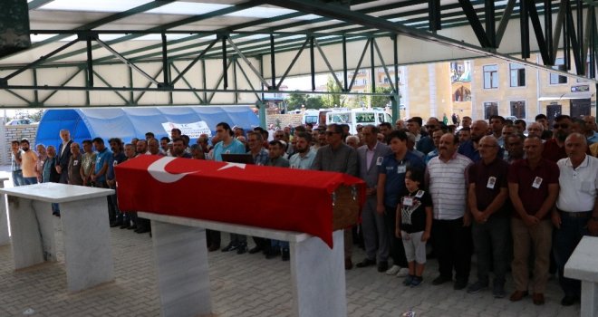 Mersinde Vefat Eden Polis, Niğdede Toprağa Verildi