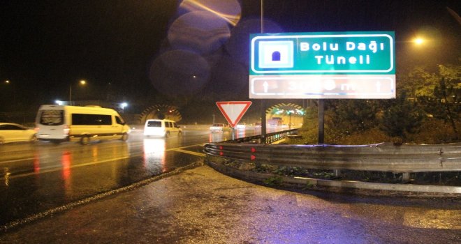 Bolu Dağında Tatilcilere Yağış Sürprizi