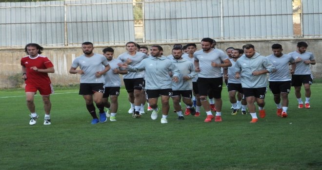 Elazığspor 17 Futbolcuyla Adanaya Gitti