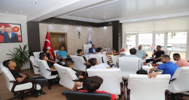 Filistinli Tekvandoculardan Başkan Cabbara Ziyaret