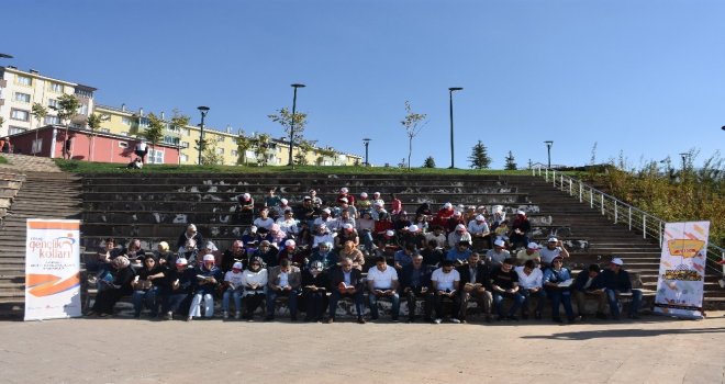 Kentin İleri Gelenleri Sokakta Kitap Okudu