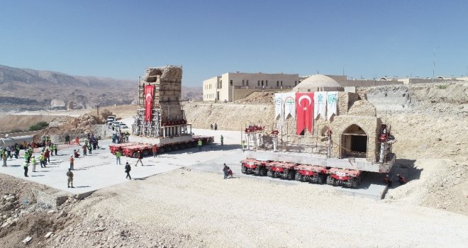 İmam Abdullah Türbesinin Minaresi Taşındı