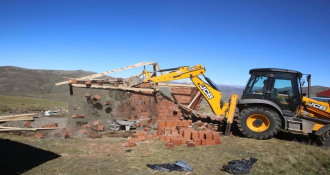 Ordu Yaylalarında 47 Kaçak Yapı Yıkıldı