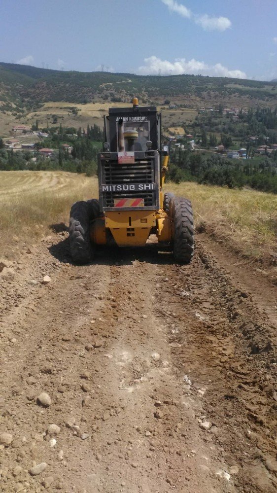 Develide Kırsal Mahalleler İçin Yol Çalışması Yapılıyor