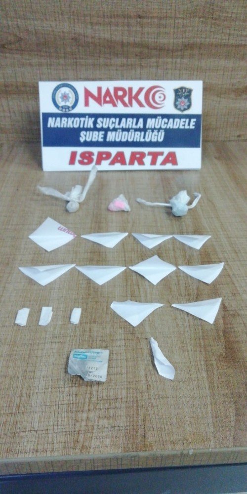 Uyuşturucuyu Evin Bahçesine Gömmüşler
