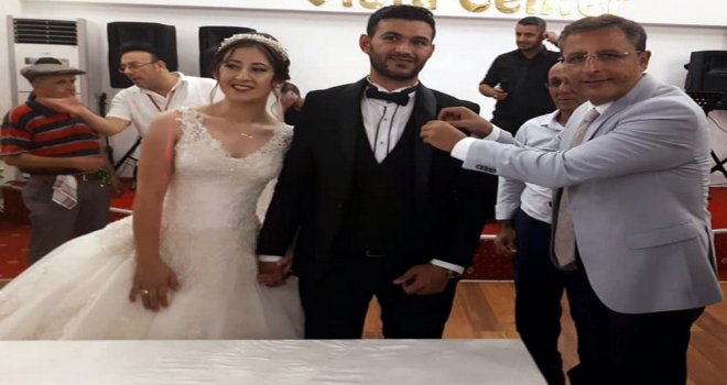 Başkan Pamuk, Ağrı Gazisini Düğününde Yalnız Bırakmadı