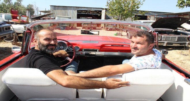 Kullanılamaz Denilen Klasik Otomobiller, Onların Elinde Hayat Buluyor