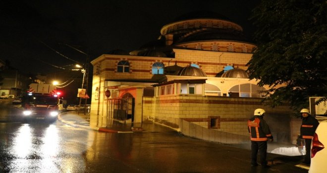 Sultanbeylide Korkutan Cami Yangını