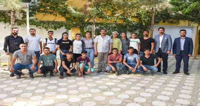 Öğrencilerden Başkan Atillaya Bayram Ziyareti