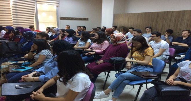 Darıca Belediyesinden Üniversite Adaylarına Seminer