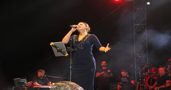 Muş Malazgirt Zaferinin 947Ncı Yıl Dönümü Etkinlikleri Zara Ve İmera Konseri İle Sona Erdi