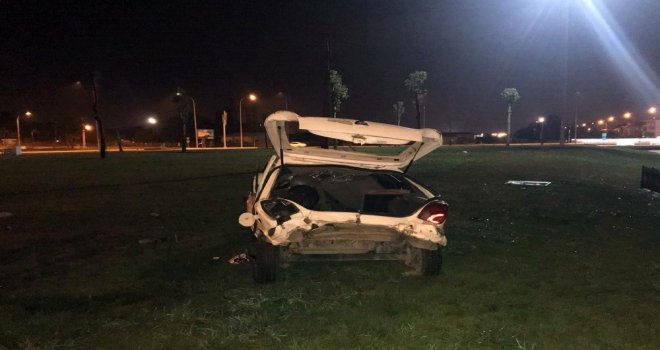 Kontrolden Çıkarak Taklalar Atan Otomobil Altında Kalan Sürücü Ağır Yaralandı