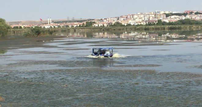 Gölbaşı Belediyesi Sineklerle Mücadeleye Devam Ediyor