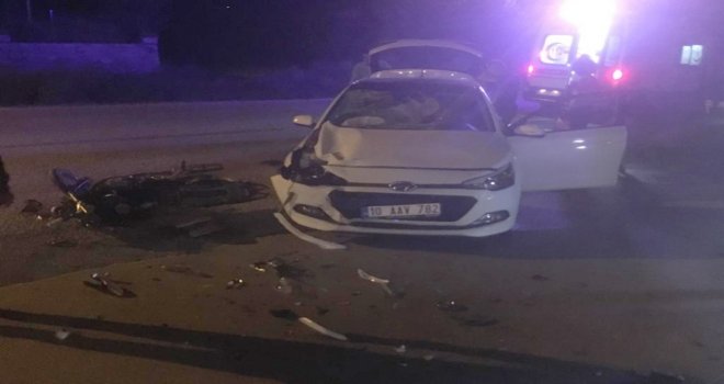 Otomobil İle Motosiklet Çarpıştı 2 Yaralı