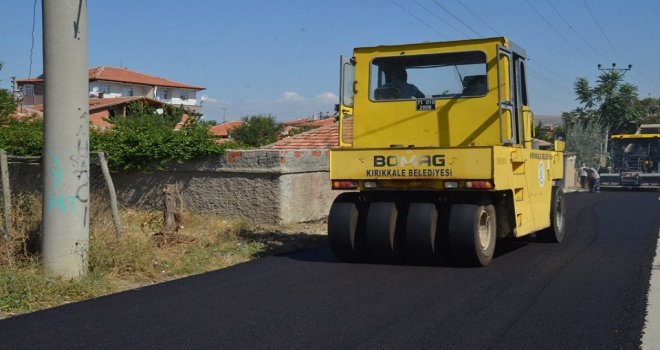 Kırıkkale Belediyesi Mahallelerdeki Peyzaj Ve Asfalt Çalışmalarını Sürdürüyor