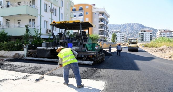 Boğaçayı Caddesine Bağlantı Yolda Sıcak Asfalt