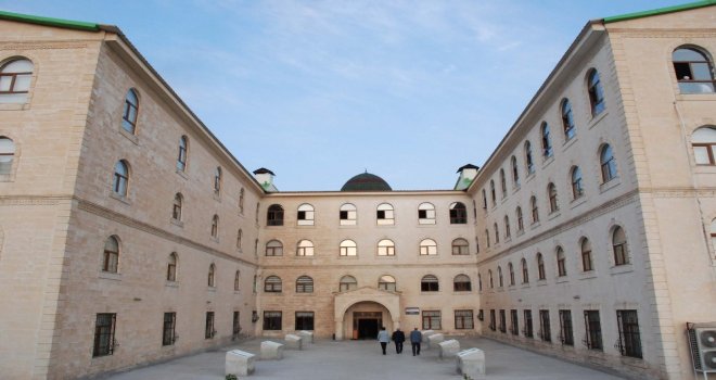 Diyanet İşleri Başkanı Erbaş, Bitliste Kanaat Önderleri Ve Stklarla Bir Araya Geldi