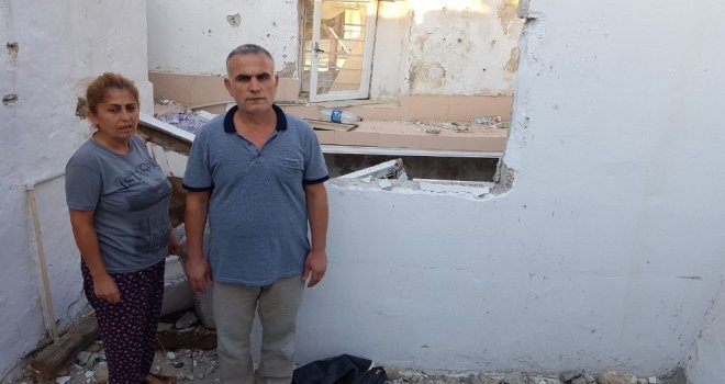 Fırtınada Evleri Yıkılan Aile Uzanacak Yardım Elini Bekliyor