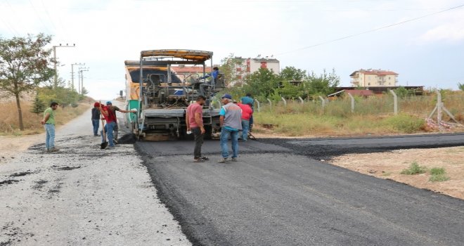 Beyşehirde Sıcak Asfalt Çalışmaları Sürüyor