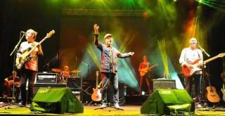 Seferihisarda Muhteşem Kutlama