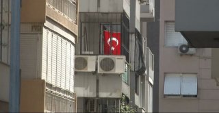 Abdli Rahip Brunsonun Evine Türk Bayrağı Asıldı