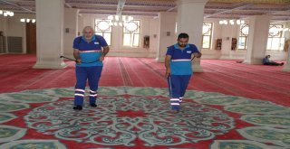 Esenyurtta Bayramda Camiler Gül Gibi Kokacak