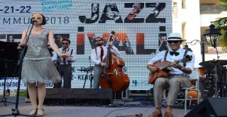 İzmirde Caz Festivali Coşkusu
