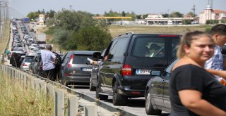 Gurbetçiler Akın Akın Dönüyor