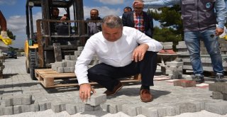 Yunusemrede 1 Milyon 400 Bin Metrekare Parke Taşı Döşendi