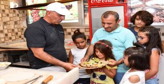 Madonnaın Pizzacısı, Tuncelide Yetim Çocuklara Pizza Yaptı