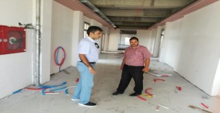 Müdür Çatkılı 15 Temmuz Mesleki Ve Teknik Anadolu Lisesi Binasında İncelemede Bulundu