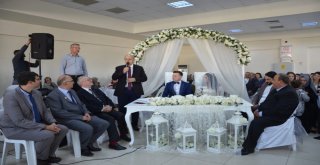 Fransız Ve Türk Başkan Nikah Kıydı
