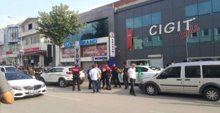 Gelin Arabasıyla Geldi, Kaleşnikofla Kuyumcuyu Vurup Soymaya Kalktı