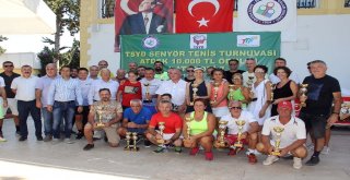 Senyör Tenisçiler Turnuvasında Kupalar Sahiplerini Buldu